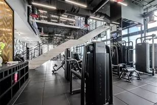 398 NE 5th St, Miami, FL 33132 - Photo 15