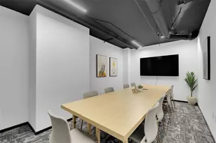 398 NE 5th St, Miami, FL 33132 - Photo 19