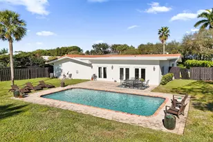 26 Cayuga Rd, Sea Ranch Lakes, FL 33308 - Photo 1