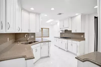 26 Cayuga Road, Sea Ranch Lakes, FL 33308 - Photo 25