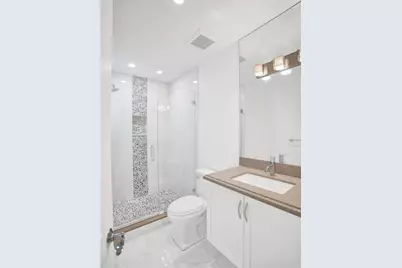 26 Cayuga Road, Sea Ranch Lakes, FL 33308 - Photo 15