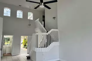 1372 Bayview Cir, Weston, FL 33326 - Photo 5