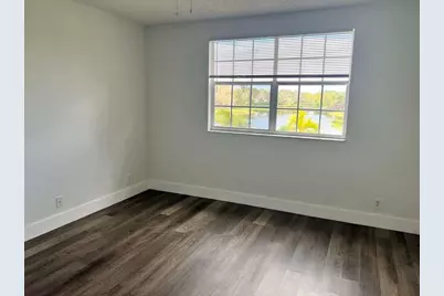 1372 Bayview Circle, Weston, FL 33326 - Photo 17