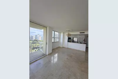 19501 W Country Club Drive #1814, Aventura, FL 33180 - Photo 3