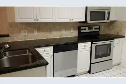 9610 NW 2nd Street #104, Pembroke Pines, FL 33024 - Photo 7