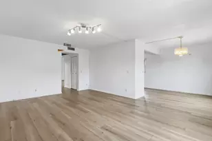 13250 SW 4th Ct, Pembroke Pines, FL 33027 - Photo 3