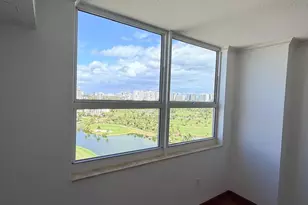 19501 W Country Club Dr, Aventura, FL 33180 - Photo 7