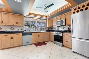 10490 NW 24th St, Sunrise, FL 33322 - Photo 7