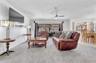 10490 NW 24th St, Sunrise, FL 33322 - Photo 3