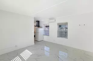 1215 NE 14th Ave, Fort Lauderdale, FL 33304 - Photo 5