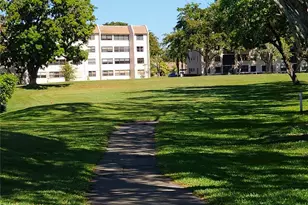 10467 S Sunrise Lakes Blvd, Sunrise, FL 33322 - Photo 31