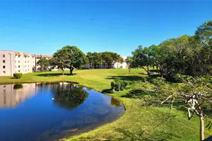 10467 S Sunrise Lakes Blvd, Sunrise, FL 33322 - Photo 7