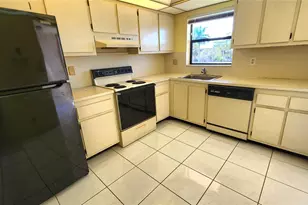 10467 S Sunrise Lakes Blvd, Sunrise, FL 33322 - Photo 21