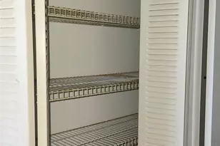 10467 S Sunrise Lakes Blvd, Sunrise, FL 33322 - Photo 11