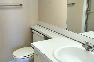 10467 S Sunrise Lakes Blvd, Sunrise, FL 33322 - Photo 13