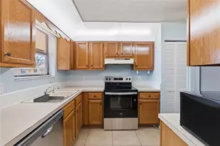 11453 NW 39th Ct, Coral Springs, FL 33065 - Photo 5