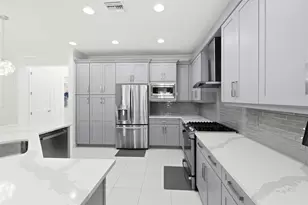 13307 SW Green Delta Rd, Port Saint Lucie, FL 34987 - Photo 11