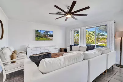 1528 NE 28th Drive, Wilton Manors, FL 33334 - Photo 3