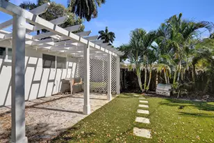 1528 NE 28th Dr, Wilton Manors, FL 33334 - Photo 29