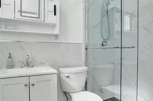 1528 NE 28th Dr, Wilton Manors, FL 33334 - Photo 17