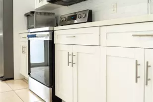 2710 NW 5th St, Pompano Beach, FL 33069 - Photo 9