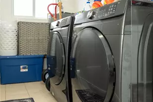 2710 NW 5th St, Pompano Beach, FL 33069 - Photo 27