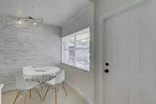 2740 NE 30th Pl, Fort Lauderdale, FL 33306 - Photo 11