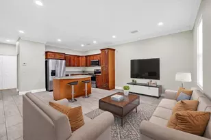 306 N 18th Ct, Fort Pierce, FL 34950 - Photo 3