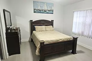 8205 SW 12th Pl, North Lauderdale, FL 33068 - Photo 9