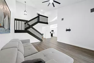 8245 NW 70th St, Tamarac, FL 33321 - Photo 7