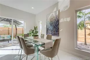 698 NE 43rd St, Fort Lauderdale, FL 33334 - Photo 7