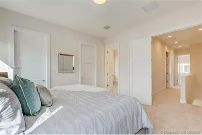 698 NE 43rd Street #698, Oakland Park, FL 33334 - Photo 15