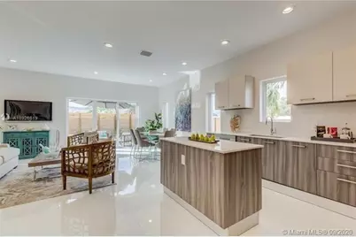 698 NE 43rd Street #698, Oakland Park, FL 33334 - Photo 9