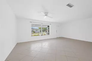 7005 NW 11th St, Margate, FL 33063 - Photo 17