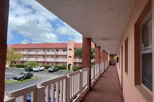 9420 Sunrise Lakes Blvd, Sunrise, FL 33322 - Photo 9