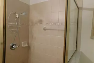 19484 SW 60th Ct, Pembroke Pines, FL 33332 - Photo 15