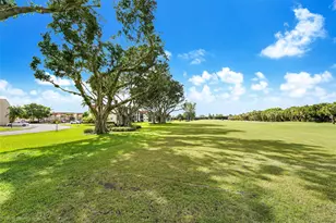 300 S Hollybrook Dr, Pembroke Pines, FL 33025 - Photo 23