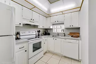 300 S Hollybrook Dr, Pembroke Pines, FL 33025 - Photo 7