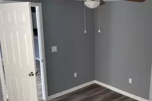 1607 Logan St, Jacksonville, FL 32210 - Photo 5