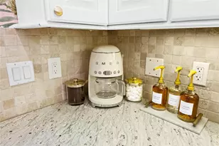 1703 NE 11th St, Fort Lauderdale, FL 33304 - Photo 9