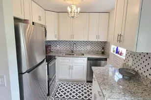 172 Lyndhurst L, Deerfield Beach, FL 33442 - Photo 1