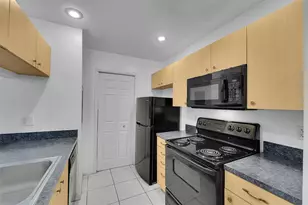 2698 N Nob Hill Rd, Sunrise, FL 33322 - Photo 5