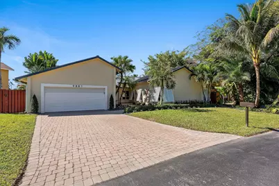 9881 SW 2nd Street, Plantation, FL 33324 - Photo 3