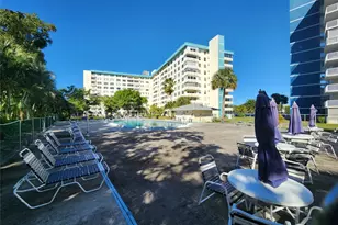 4330 Hillcrest Dr, Hollywood, FL 33021 - Photo 29