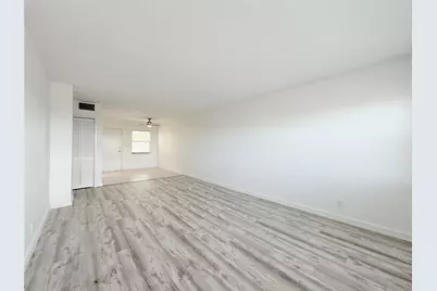 2555 NE 11th Street #606, Fort Lauderdale, FL 33304 - Photo 7