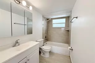 2555 NE 11th St, Fort Lauderdale, FL 33304 - Photo 11