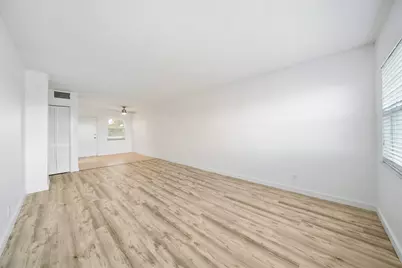 2555 NE 11th Street #606, Fort Lauderdale, FL 33304 - Photo 17