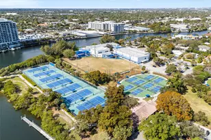 2555 NE 11th St, Fort Lauderdale, FL 33304 - Photo 5