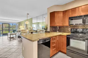 2236 N Cypress Bend Dr, Pompano Beach, FL 33069 - Photo 7