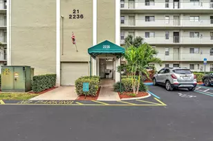 2236 N Cypress Bend Dr, Pompano Beach, FL 33069 - Photo 39